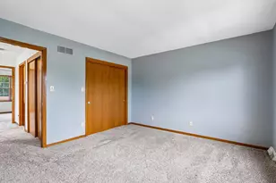 2070 Cliff-Alex Ct, Waukesha, WI 53189 - Photo 21