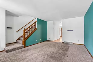 2070 Cliff-Alex Ct, Waukesha, WI 53189 - Photo 9