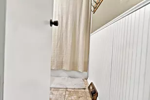 159 W Armour Ave, Milwaukee, WI 53207 - Photo 27