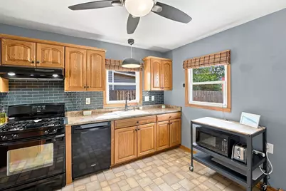 159 W Armour Ave, Milwaukee, WI 53207 - Photo 49
