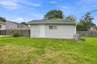 159 W Armour Ave, Milwaukee, WI 53207 - Photo 17