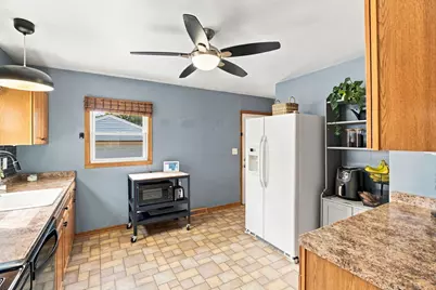 159 W Armour Ave, Milwaukee, WI 53207 - Photo 45