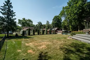 10541 W Pine Ridge Rd, Greenfield, WI 53228 - Photo 39