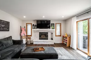 10541 W Pine Ridge Rd, Greenfield, WI 53228 - Photo 17