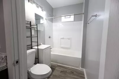 1554 W Chambers St, Milwaukee, WI 53206 - Photo 11