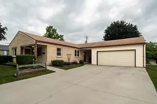 110 S Highland Ave, Thiensville, WI 53092 - Photo 35