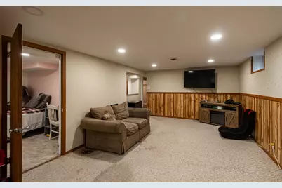 110 S Highland Ave, Thiensville, WI 53092 - Photo 23