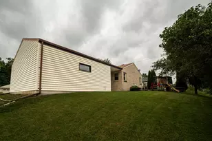 110 S Highland Ave, Thiensville, WI 53092 - Photo 33