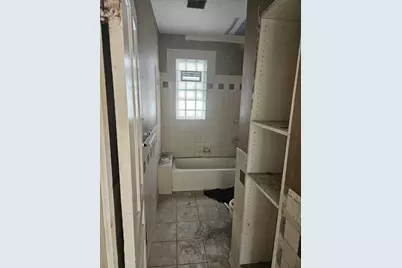 1219 N 31st St #1221, Milwaukee, WI 53208 - Photo 7