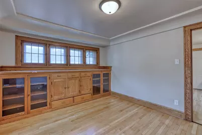 2225  S 82nd St, West Allis, WI 53219 - Photo 5