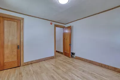 2225  S 82nd St, West Allis, WI 53219 - Photo 21