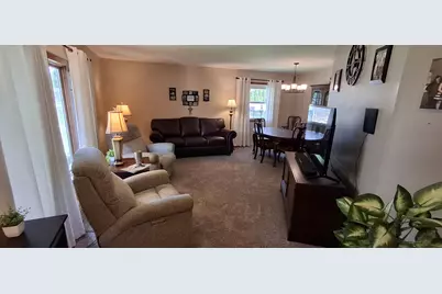 548  Oakwood Dr, Hartland, WI 53029 - Photo 13