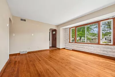 2935 S 93rd St, West Allis, WI 53227 - Photo 9