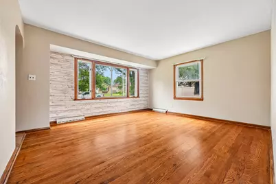 2935 S 93rd St, West Allis, WI 53227 - Photo 11