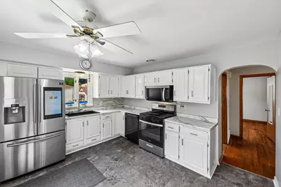 2935 S 93rd St, West Allis, WI 53227 - Photo 15
