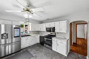 2935 S 93rd St, West Allis, WI 53227 - Photo 15