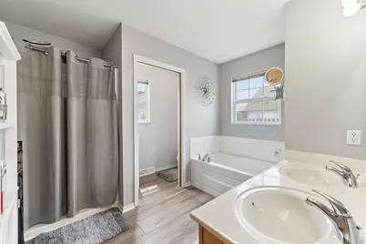 1409 E Pinecrest Ln, Elkhorn, WI 53121 - Photo 7
