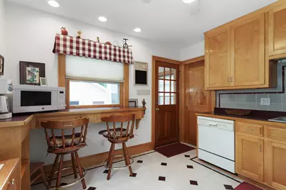 1329 N 70th St, Wauwatosa, WI 53213 - Photo 5