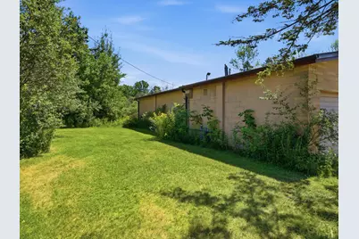 1801  Johnston Dr, Manitowoc, WI 54220 - Photo 5