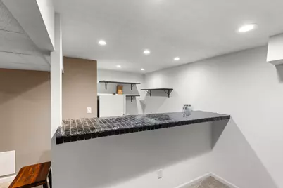 5850 S 14th St, Milwaukee, WI 53221 - Photo 17