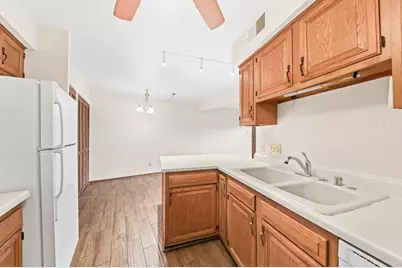 N82W13514  Fond Du  Lac Ave #B-105, Menomonee Falls, WI 53051 - Photo 17