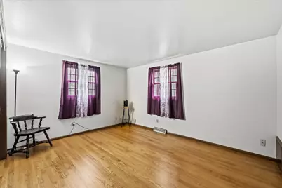 2517 W Chestnut Rd, Mequon, WI 53092 - Photo 29
