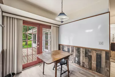 2517 W Chestnut Rd, Mequon, WI 53092 - Photo 13