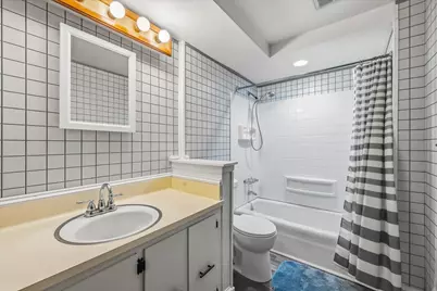 2517 W Chestnut Rd, Mequon, WI 53092 - Photo 31