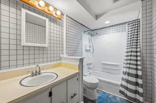 2517 W Chestnut Rd, Mequon, WI 53092 - Photo 31