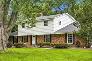 2517 W Chestnut Rd, Mequon, WI 53092 - Photo 1