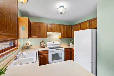 2020  Woodburn Rd #A, Waukesha, WI 53188 - Photo 11