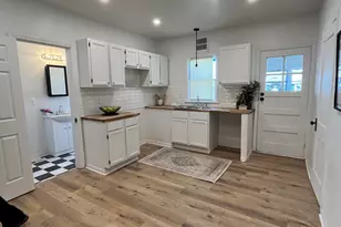 128 E Lloyd St, Milwaukee, WI 53212 - Photo 9