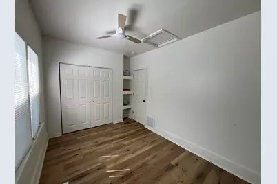 128 E Lloyd St, Milwaukee, WI 53212 - Photo 7