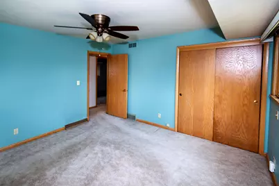 7219 W Crawford Ave, Milwaukee, WI 53220 - Photo 23