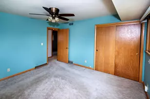 7219 W Crawford Ave, Milwaukee, WI 53220 - Photo 23