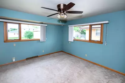 7219 W Crawford Ave, Milwaukee, WI 53220 - Photo 21