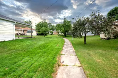 7219 W Crawford Ave, Milwaukee, WI 53220 - Photo 47