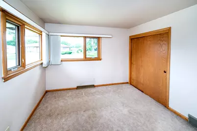 7219 W Crawford Ave, Milwaukee, WI 53220 - Photo 27