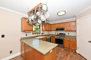 2845 Sandpiper Ln, Racine, WI 53402 - Photo 9