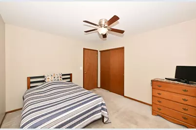 2845  Sandpiper Ln, Racine, WI 53402 - Photo 15