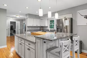 12556 N La Belle Ct, Mequon, WI 53092 - Photo 9