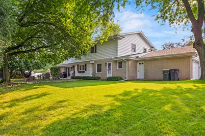 12556 N La Belle Ct, Mequon, WI 53092 - Photo 49