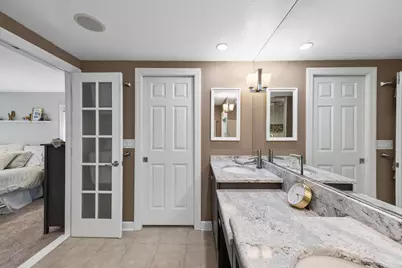 12556 N La Belle Ct, Mequon, WI 53092 - Photo 31