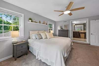 12556 N La Belle Ct, Mequon, WI 53092 - Photo 29
