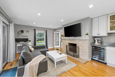 12556 N La Belle Ct, Mequon, WI 53092 - Photo 3