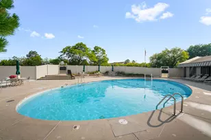 4000 W Rivers Edge Cir, Brown Deer, WI 53209 - Photo 23