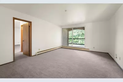 4000 W Rivers Edge Cir #1, Brown Deer, WI 53209 - Photo 7