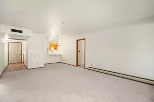 4000 W Rivers Edge Cir, Brown Deer, WI 53209 - Photo 9