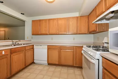 3016  Meyer Ct #6, Racine, WI 53406 - Photo 23