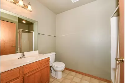 3016  Meyer Ct #6, Racine, WI 53406 - Photo 27